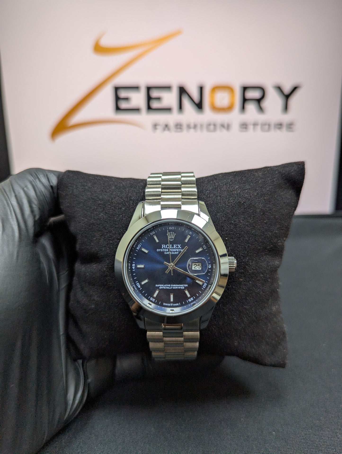 Rolex Emerald Classic Oyster Watch